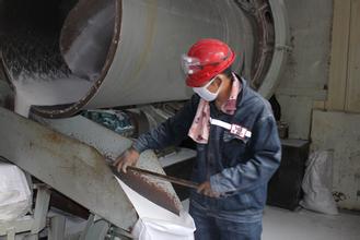 高铝粉煤灰提取氧化铝技术实现产业化